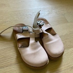 Freshly picked girls sandals